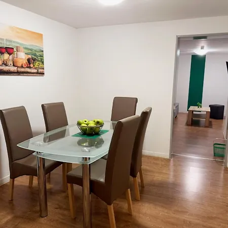 Eg Rechts Apartman *